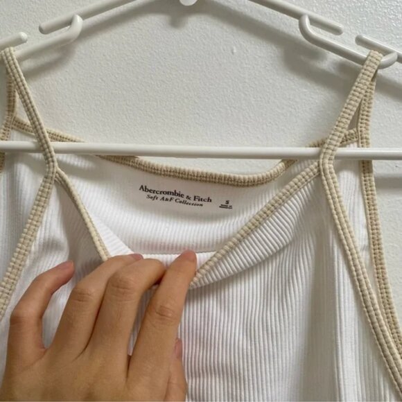 Abercrombie & Fitch Soft AF Collection Ribbed Straight Neck Tank Top S - Picture 2 of 4